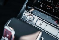 408 lóerős Audi luxuskombi, könnyű terepre 12