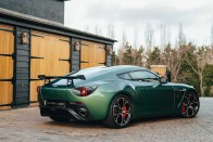 Csodás ritkaság az Aston Martin V12 Zagato 17