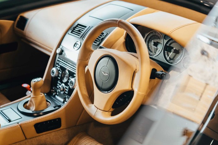 Csodás ritkaság az Aston Martin V12 Zagato 7 | Vezess Csodás ritkaság az Aston Martin V12 Zagato 7