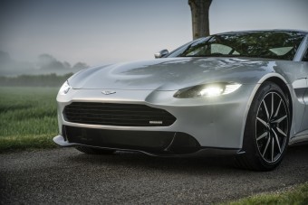 Akinek túl nagy volt az Aston Martin arca, most vehet kisebbet