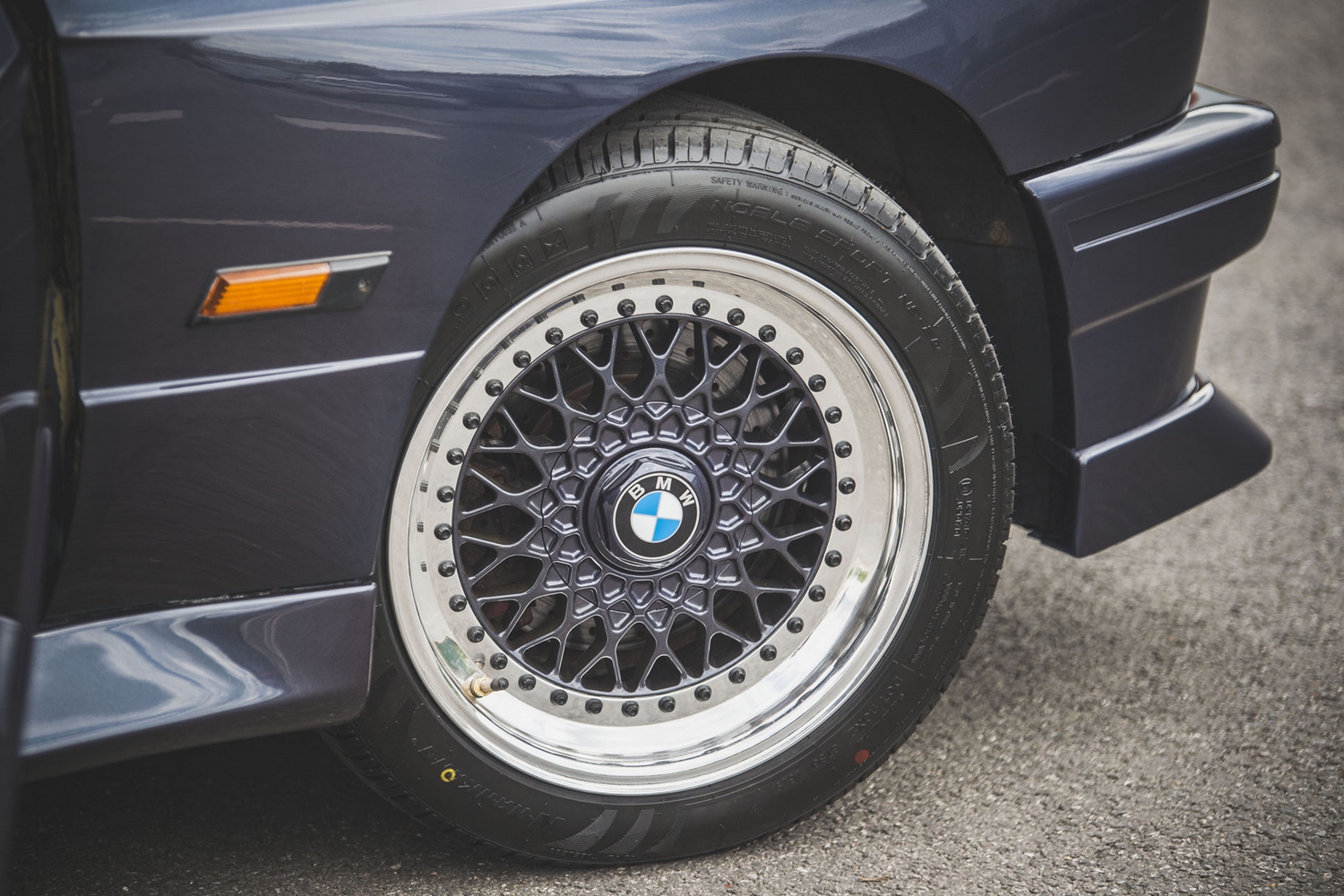 Az 1988-as BMW M3, amit nem féltek használni 16