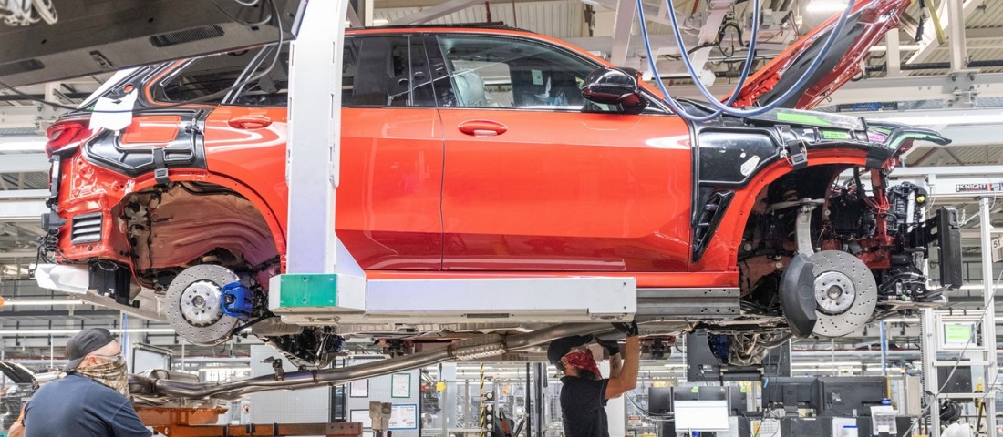 Piros X5 M lett az 5 milliomodik amerikai BMW