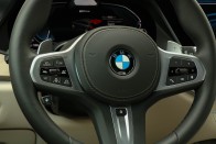 Hibrid a BMW-től: karcolja a 40 milliót, de nem véletlenül 93
