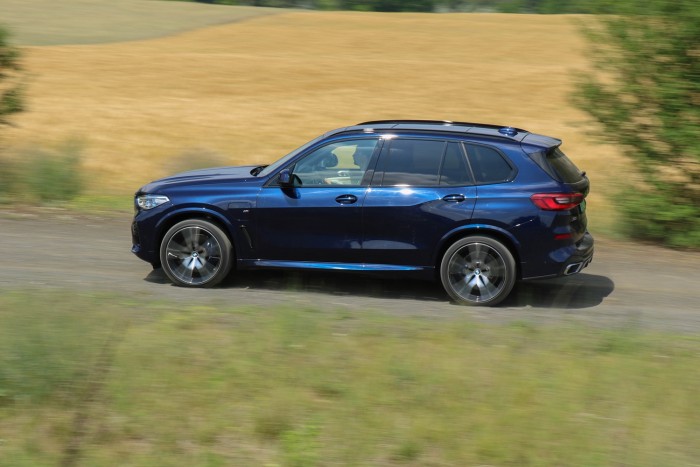 Hibrid a BMW-től: karcolja a 40 milliót, de nem véletlenül 133 Hibrid a BMW-től: karcolja a 40 milliót, de nem véletlenül 133