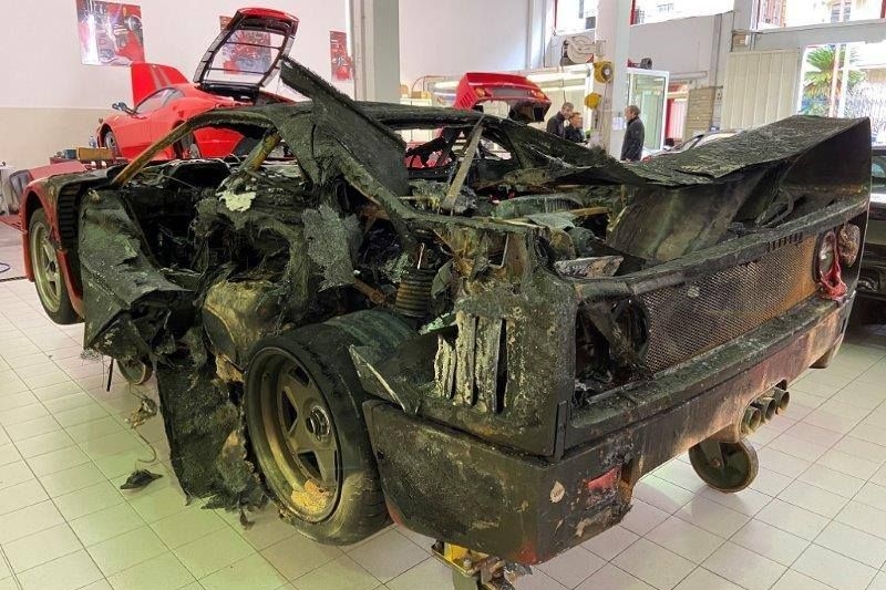 Feltámad a Monacoban porrá égett Ferrari F40-es? 7