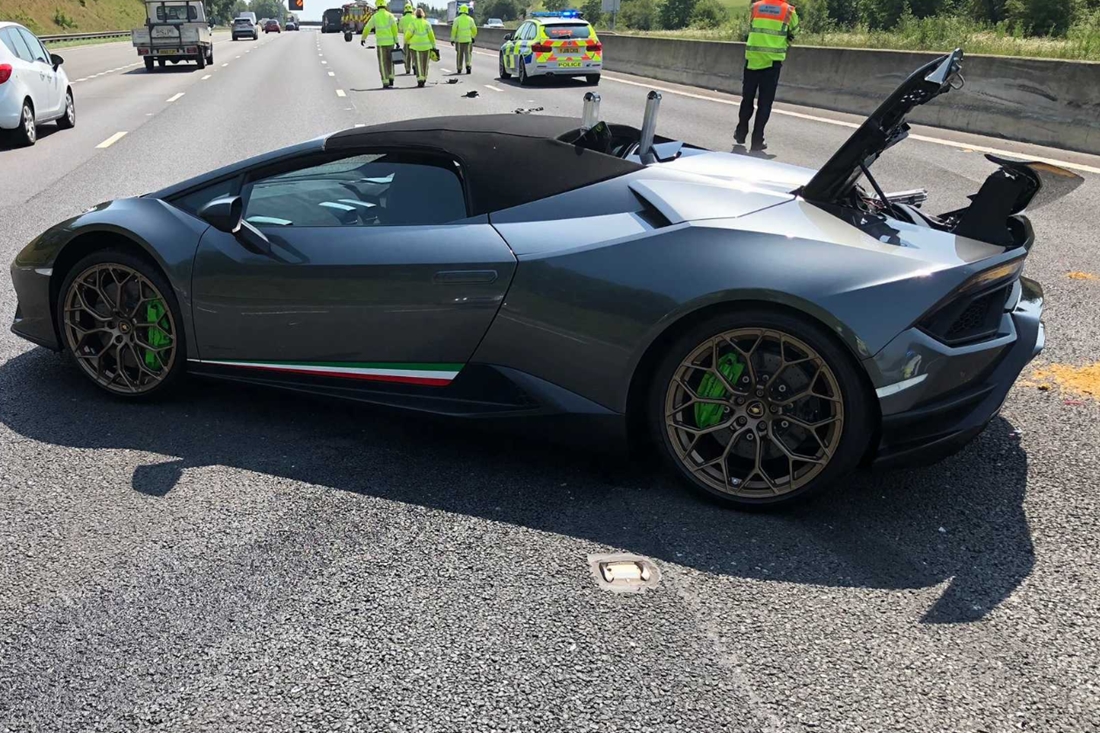 20 perc után törték össze a frissen átvett Lamborghinit 1