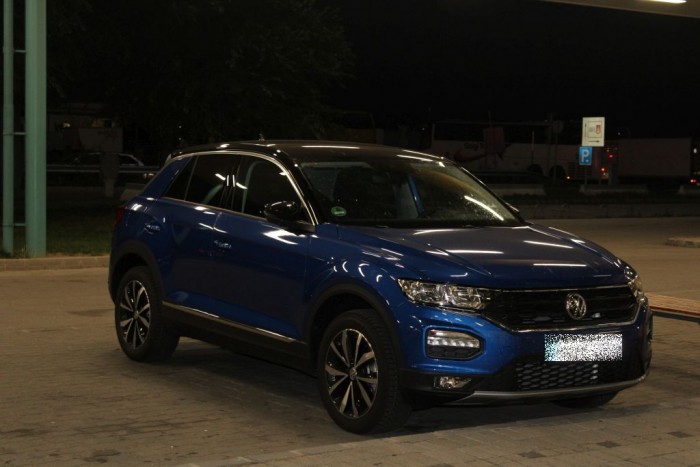 Körözött Volkswagent kapcsoltak le Röszkénél, hamisak voltak a sofőr papírjai