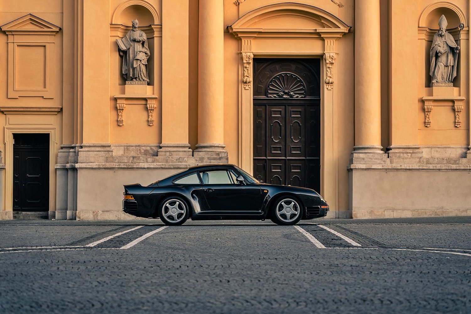 Két kézzel szórták a német márkát az 1988-as Porsche 959-re 7