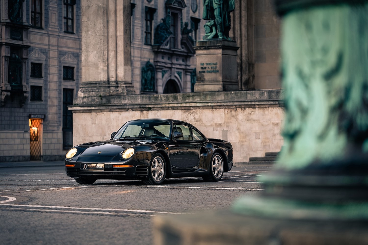 Két kézzel szórták a német márkát az 1988-as Porsche 959-re 4