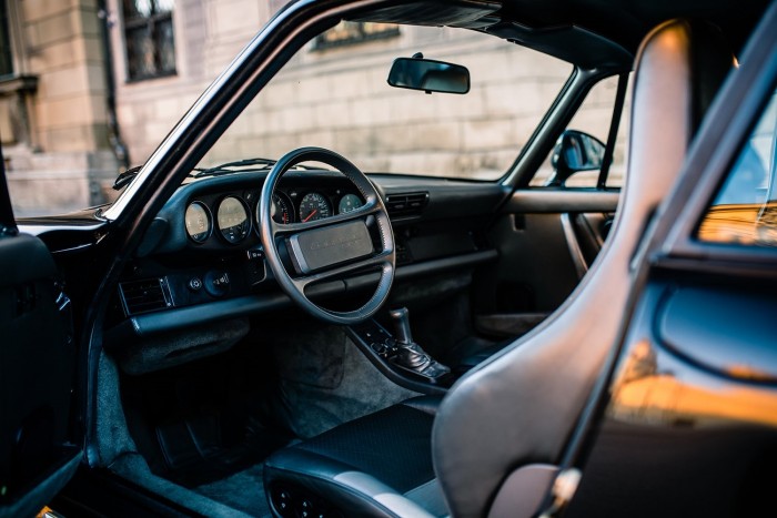 Két kézzel szórták a német márkát az 1988-as Porsche 959-re 7