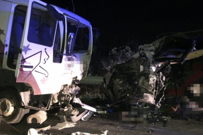 Nem cserélte le a kopott gumit a teherautóján, halálos baleset lett belőle