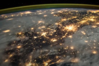 Közlekedési szabályokat vezetnének be a világűrben