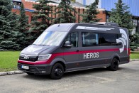 Megérkezett a legújabb magyar minibusz 13