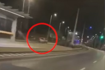 Forgalommal szembe hajtott egy autós Budapesten 