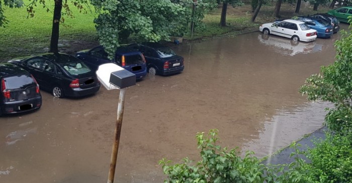 Megnehezítette a közlekedést az ország keleti felére lecsapó vihar 4 | Vezess Megnehezítette a közlekedést az ország keleti felére lecsapó vihar 4