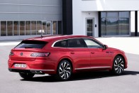 Kombiként, konnektoros hibridként újult meg a VW Arteon 57