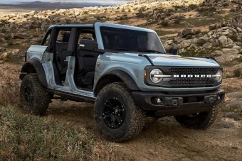 Odaszúrt a Jeepnek a Ford