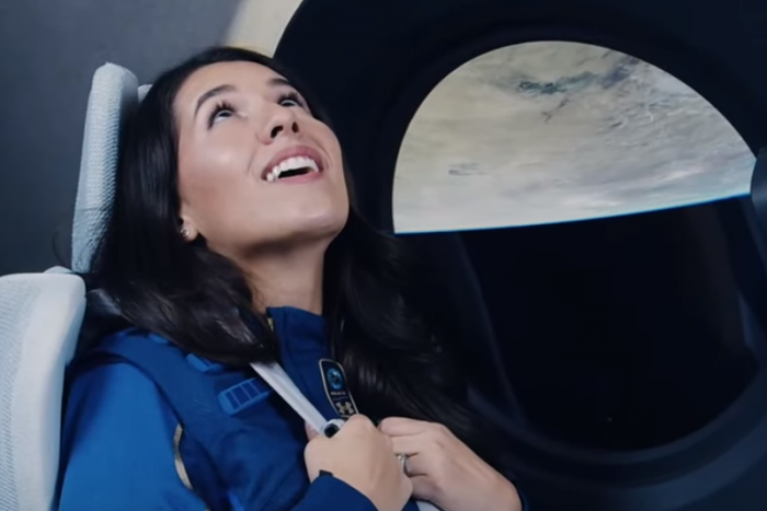 Ilyen lesz az első utasszállító űrhajó beltere