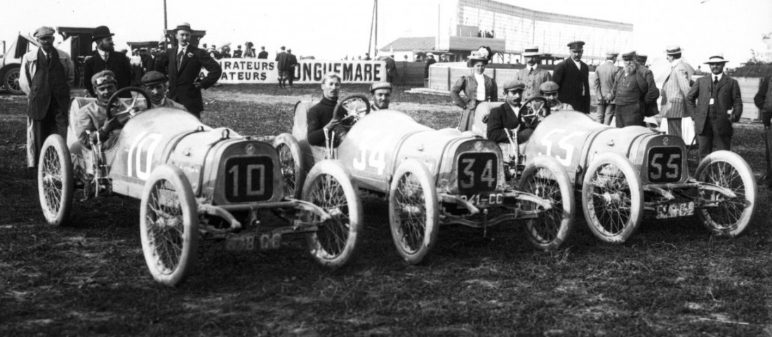 Versengő oroszlánok akkor és most