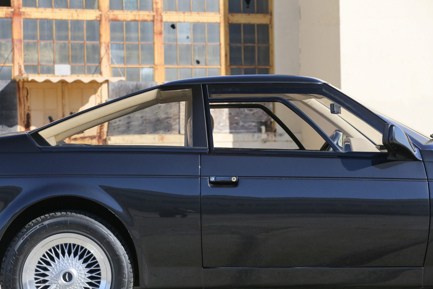 A 80-as évek legmerészebb Aston Martinja 8