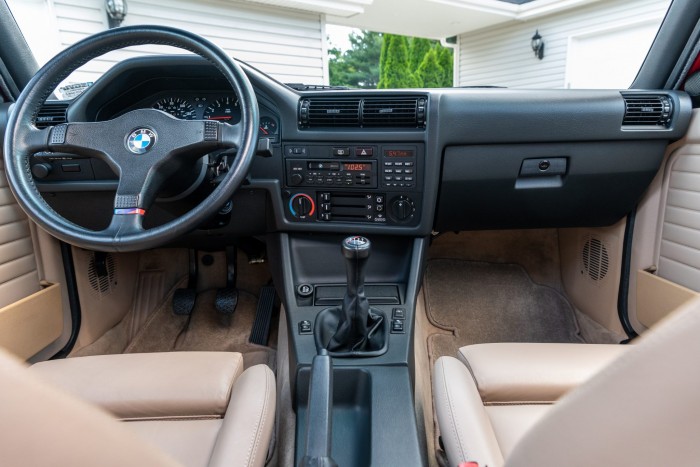 Kifogástalan állapotban árulják ezt a 32 éves BMW-t 6 | Vezess Kifogástalan állapotban árulják ezt a 32 éves BMW-t 6