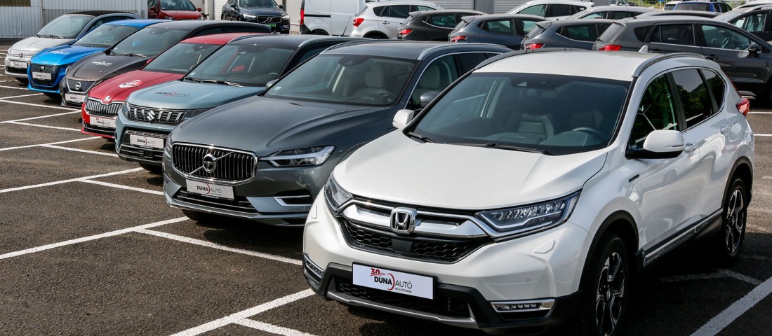 Óriási a kavarodás a legnépszerűbb személyautók féléves toplistáin