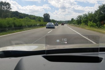 A sebesség, vagy a súly rosszabb a villanyautónak?