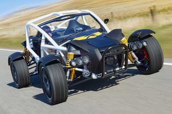 335 lóerős terepszörnyeteg, Honda motorral