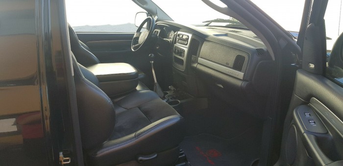 10 millióért adják használtan a legőrültebb platós lóerőgyárat 4