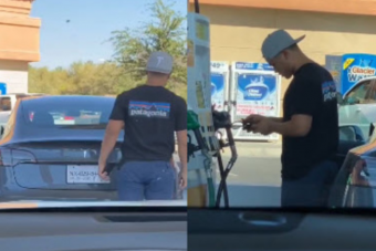 Beállt a benzinkútra a Teslával tankolni, nagy volt a meglepetés, amikor rájött a hibára