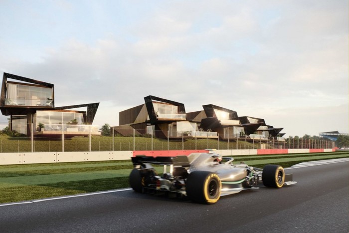 Luxusházakból, a pálya mellől nézheted az F1-et