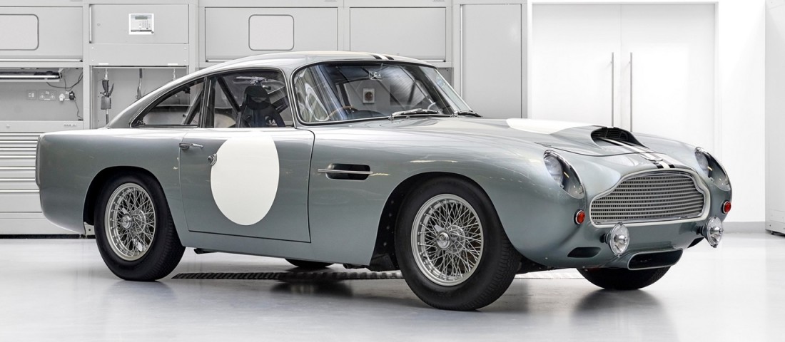 Az első új Aston Martin DB4 GT