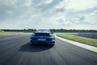 2,8 másodperc alatt gyorsul a lassabb 911 Turbo 2