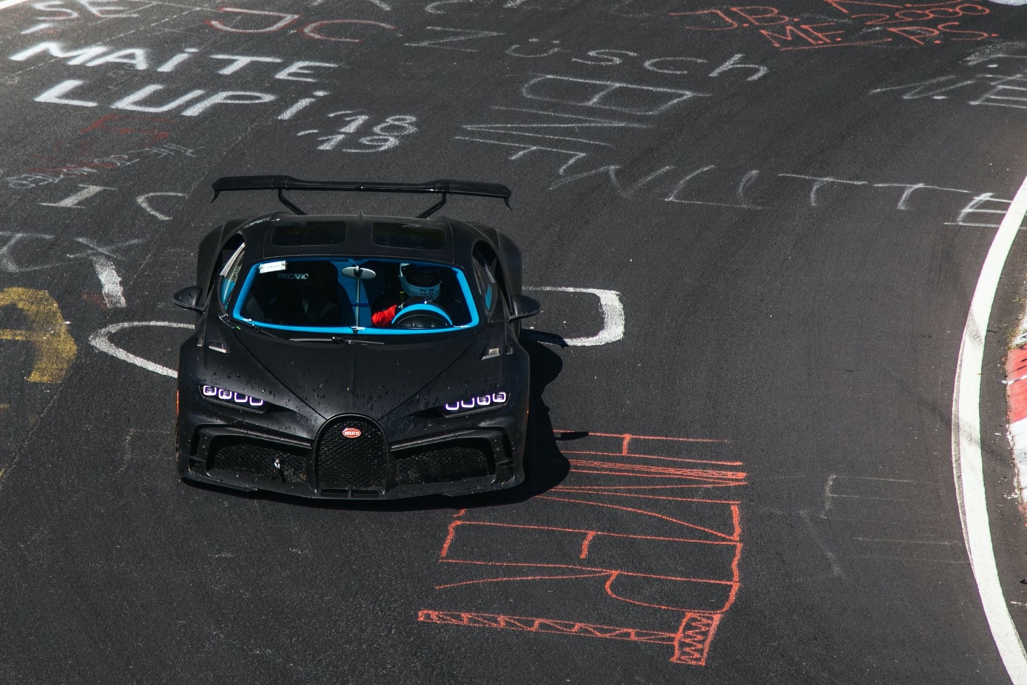 A Nürburgringen hajtják az 1500 lóerős Bugatti Chiron Pur Sportot 7