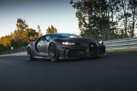 A Nürburgringen hajtják az 1500 lóerős Bugatti Chiron Pur Sportot 17