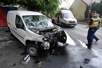 Októbertől drasztikus változás lép életbe a zöldkártyáknál