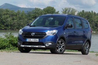 Kis pénzért nagy autó - Dacia Lodgy teszt