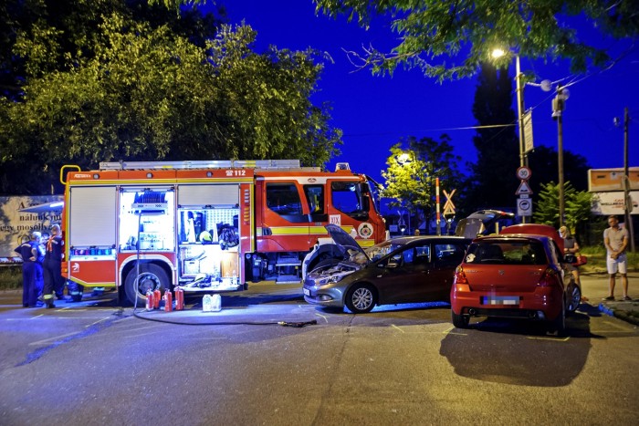 Két baleset Kispesten, az egyikben egy szirénázó tűzoltó is érintett 1