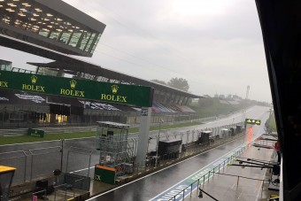 Felhőszakadással kezdődhet a Forma-1-es idény