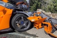 Összetörte méregdrága sportautóját Adrian Sutil 10