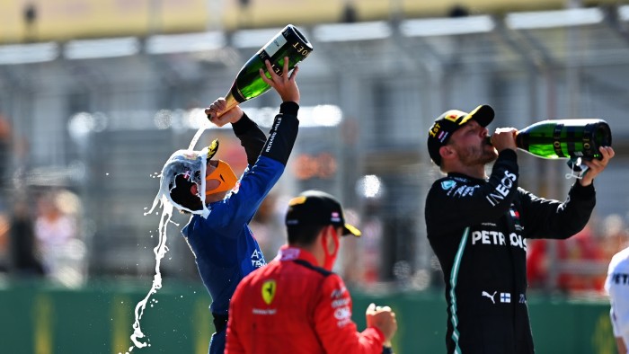 F1: Bottas nyerte a kaotikus Osztrák Nagydíjat 4 | Vezess F1: Bottas nyerte a kaotikus Osztrák Nagydíjat 4
