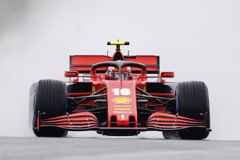 Ferrari: Az autónak fekszik a Hungaroring