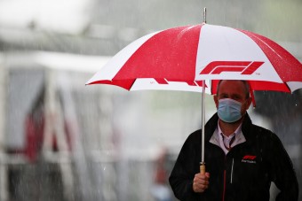 F1: Elmosta az eső az utolsó gyakorlást