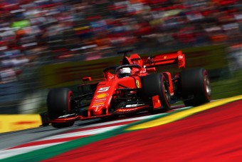 F1: 50 lóerő hátrányban a Ferrari, a Renault-é a második motor