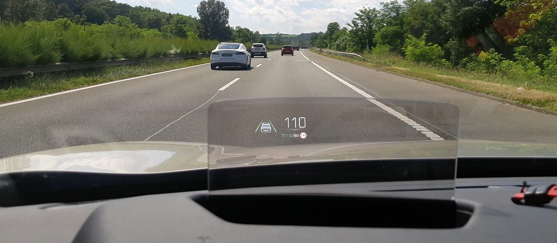 A sebesség, vagy a súly rosszabb a villanyautónak?