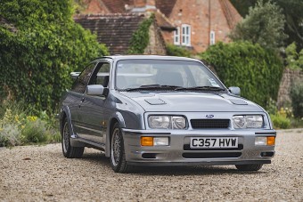 Ezt a Sierra RS Cosworth-ot hajtotta a brit sajtó