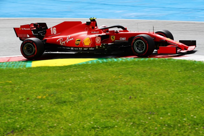 F1: Csak így vészelheti át a nehéz időket a Ferrari