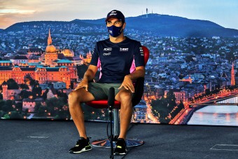 F1: Így reagált a pletykákra, akit kitúrhat Vettel