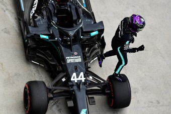 Hamilton: Őrület! Meg kell csípnem magam!