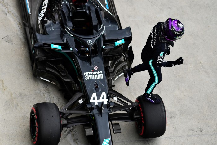 Hamilton: Őrület! Meg kell csípnem magam!